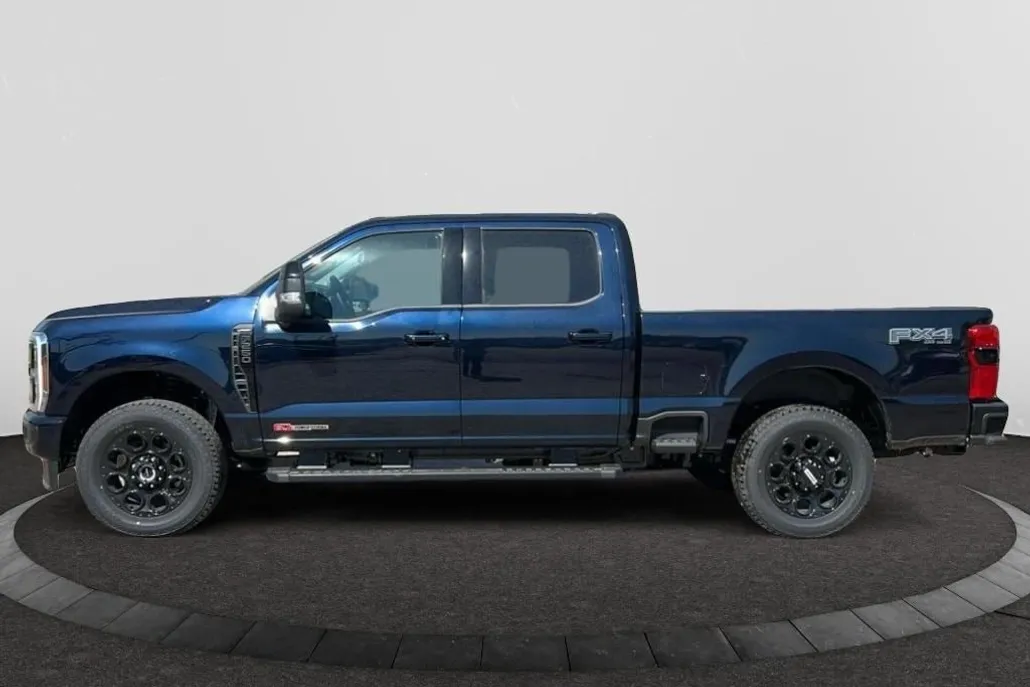 2025 Ford F-250 Lariat photo 1