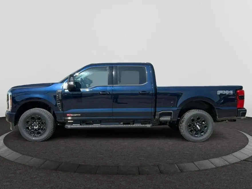 2025 Ford F-250 Lariat photo 1