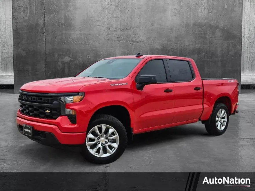 2025 Chevrolet Silverado 1500 Custom photo 1