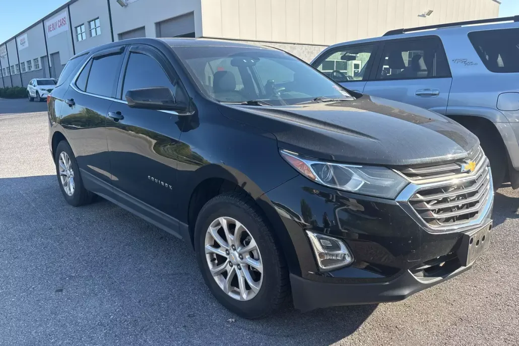 2018 Chevrolet Equinox LT photo 1