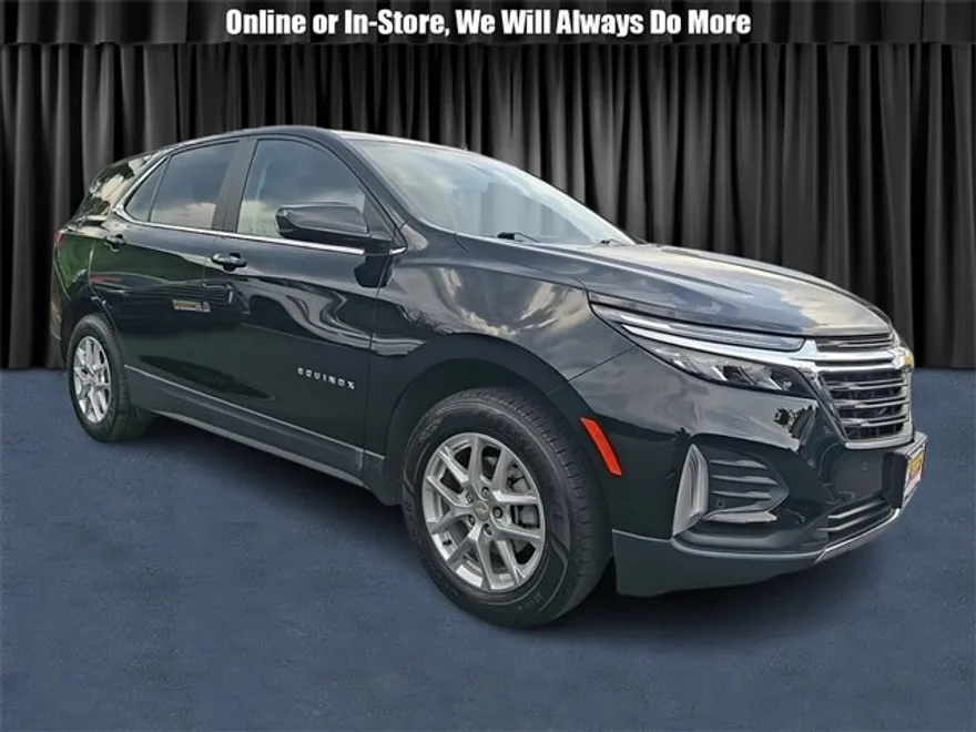 2022 Chevrolet Equinox LT photo 1