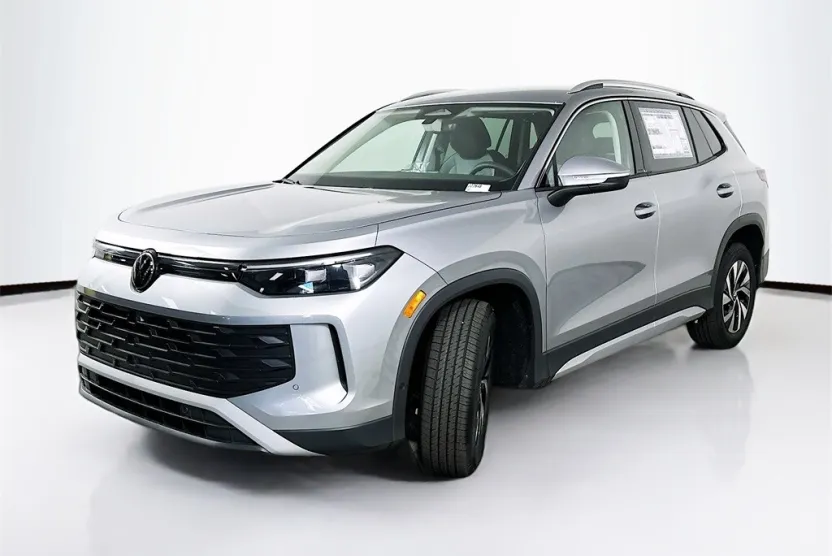 2025 Volkswagen Tiguan S photo 1