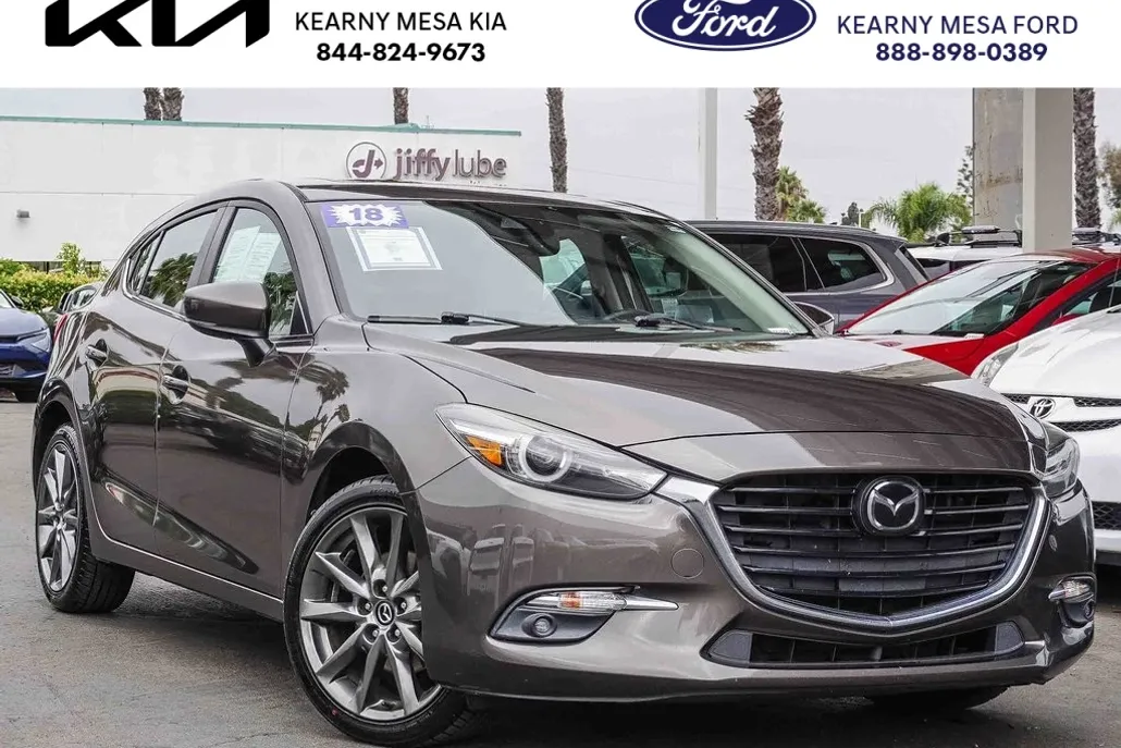 2018 Mazda Mazda3 Grand Touring photo 1