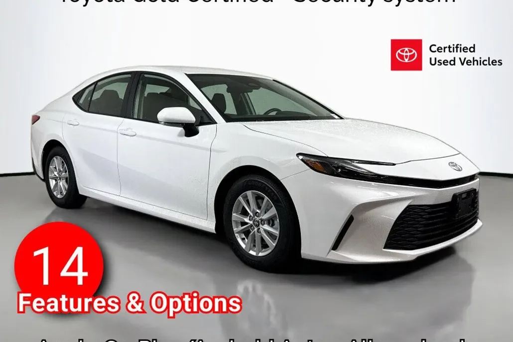 2025 Toyota Camry LE photo 1