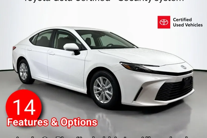 2025 Toyota Camry LE photo 1