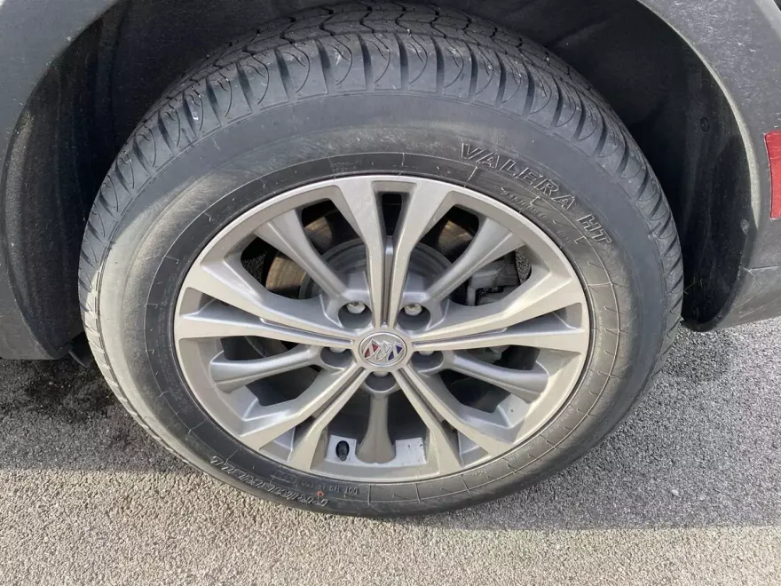 2023 Buick Envision Preferred photo 1