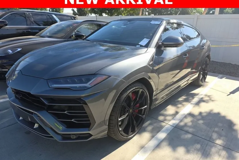 2020 Lamborghini Urus Base photo 1