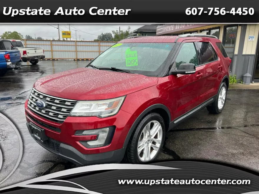 2017 Ford Explorer XLT photo 1
