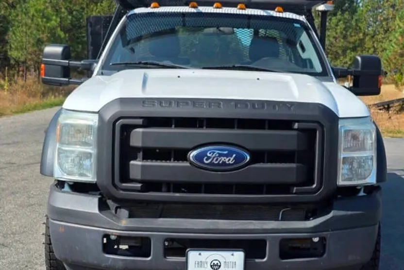 2015 Ford F-550 photo 1