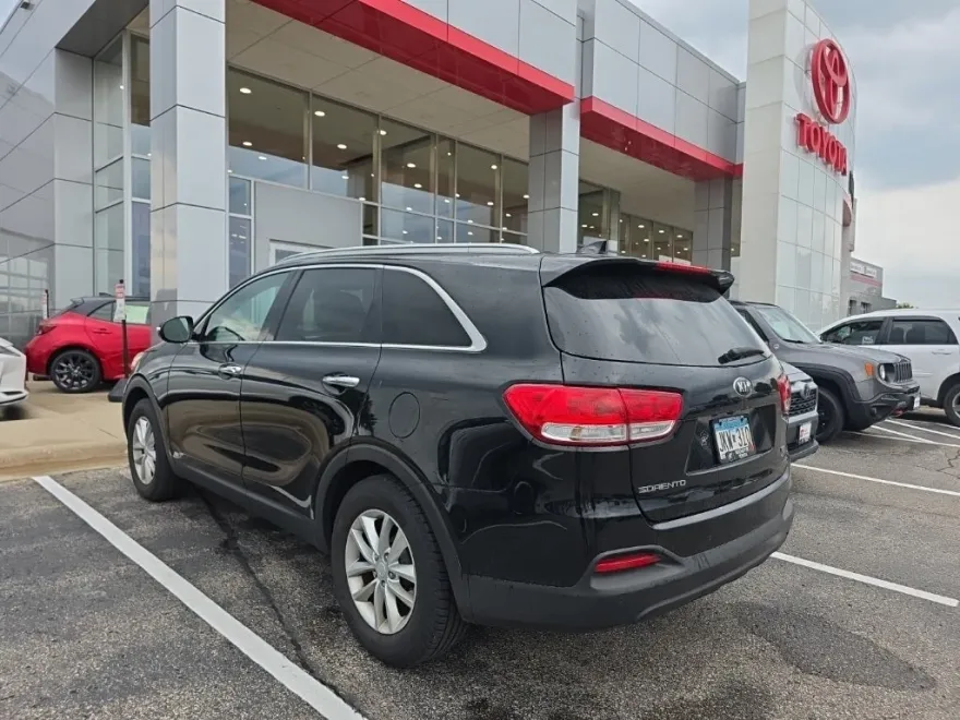 2016 Kia Sorento LX photo 1