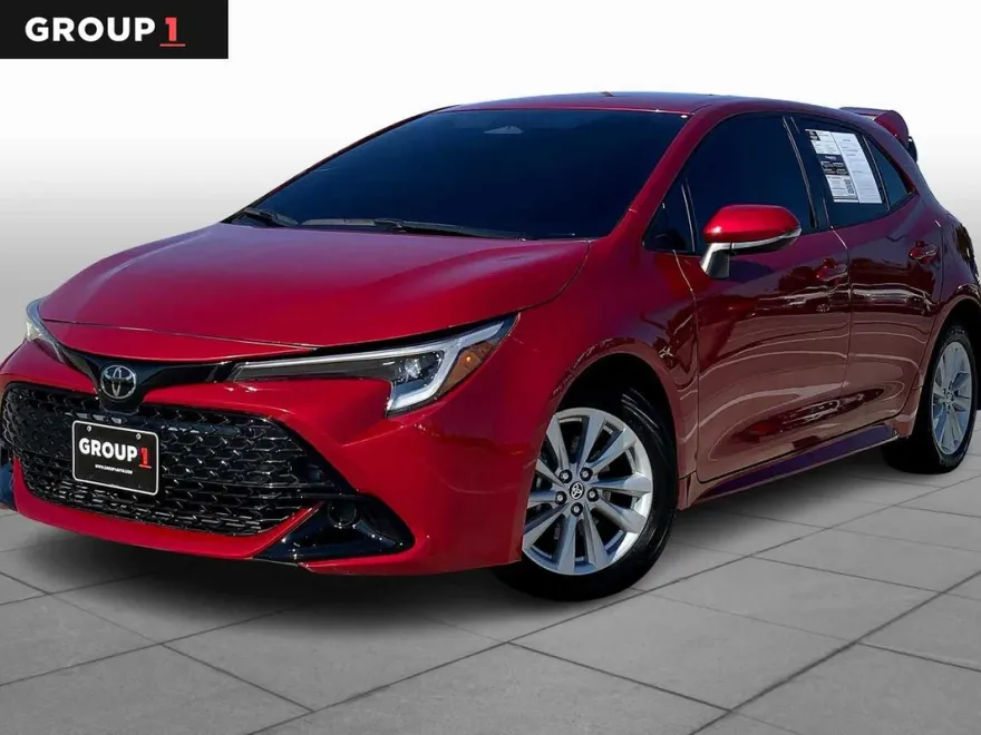 2023 Toyota Corolla SE photo 1