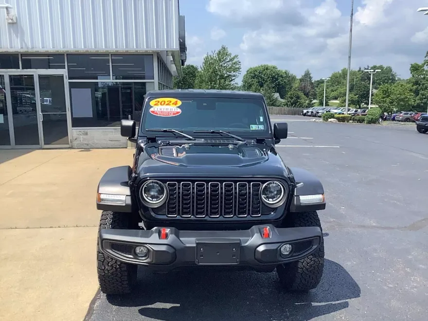 2024 Jeep Wrangler Rubicon photo 1