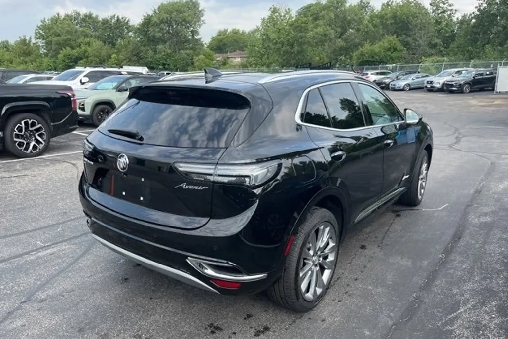 2023 Buick Envision Avenir photo 1