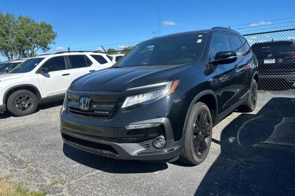 2022 Honda Pilot Black Edition photo 1