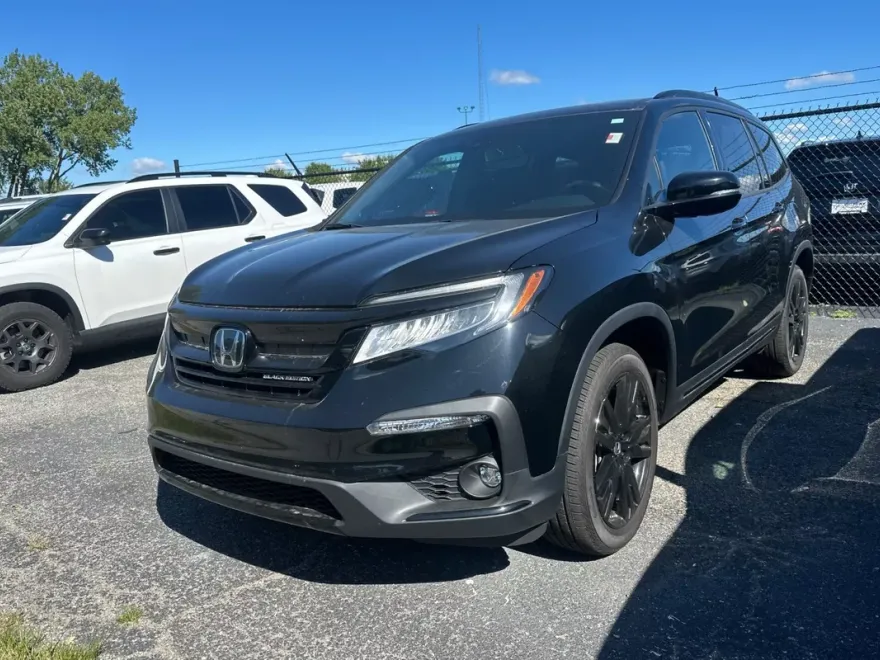 2022 Honda Pilot Black Edition photo 1