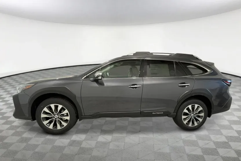 2025 Subaru Outback Touring XT photo 1