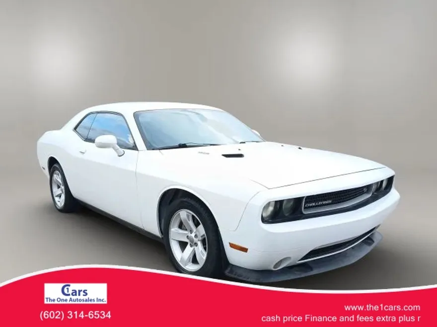 2012 Dodge Challenger R/T photo 1
