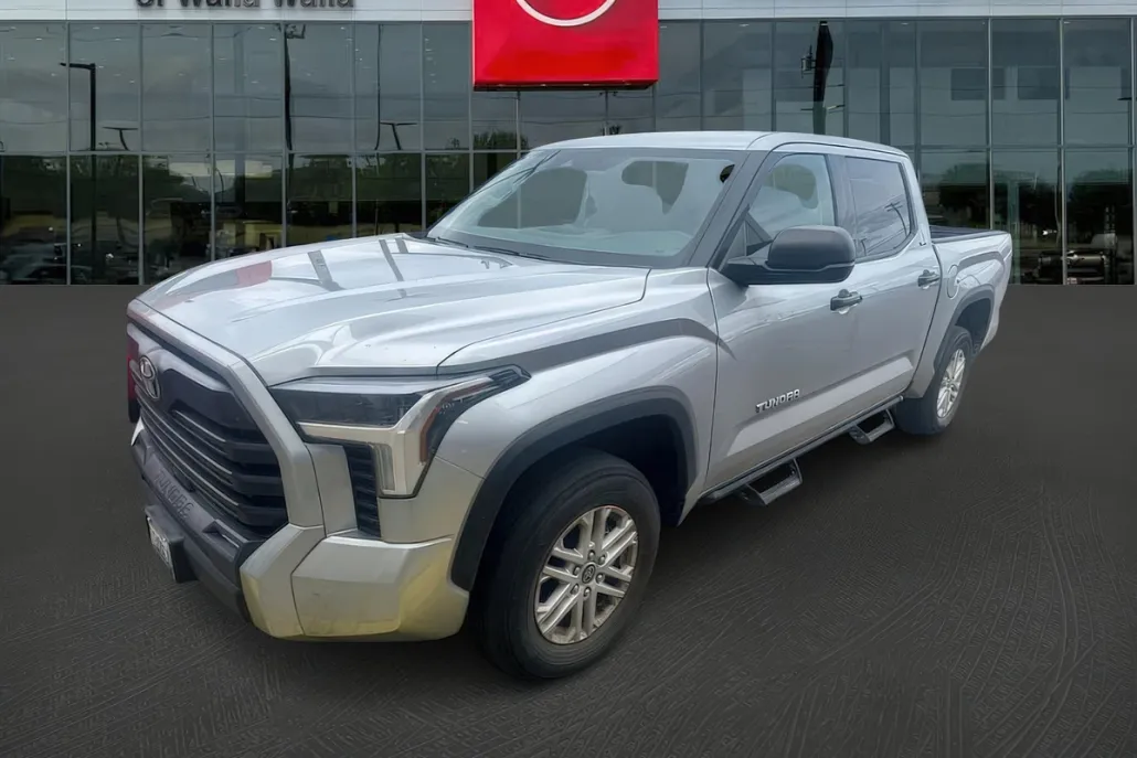 2022 Toyota Tundra SR5 photo 1