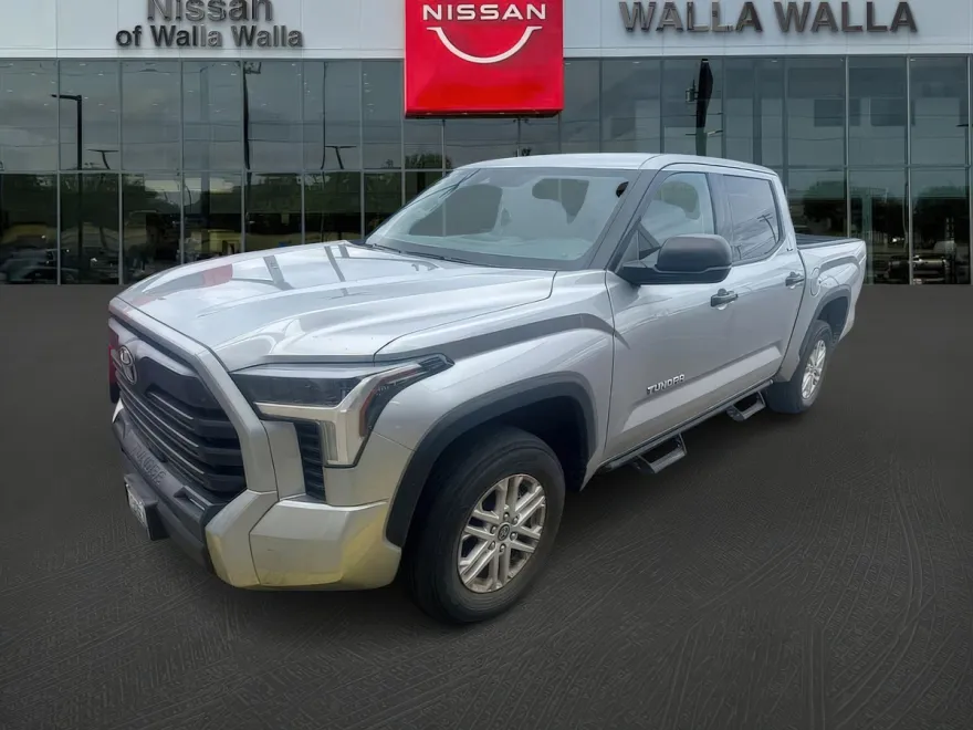 2022 Toyota Tundra SR5 photo 1