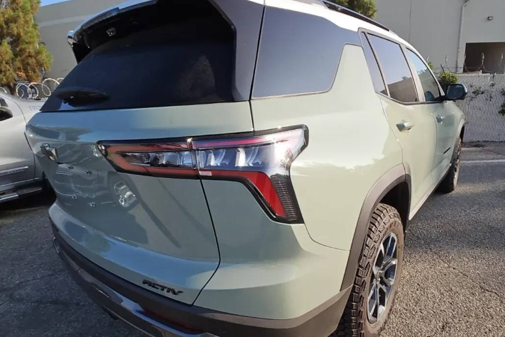 2025 Chevrolet Equinox ACTIV photo 1