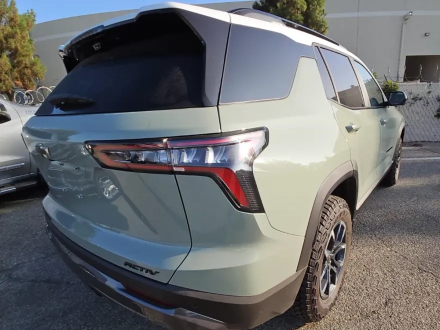 2025 Chevrolet Equinox ACTIV photo 1