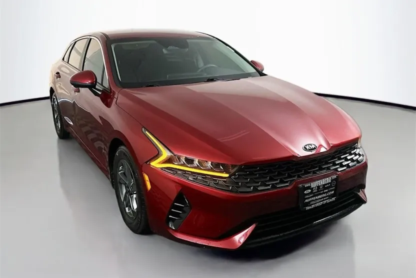 2021 Kia K5 LXS photo 1