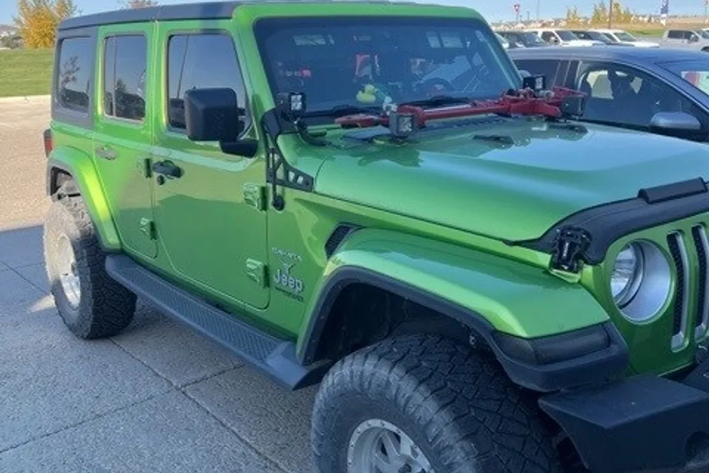 2019 Jeep Wrangler Unlimited Sahara photo 1