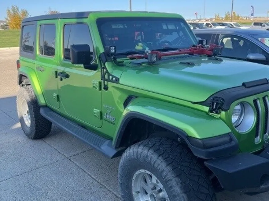 2019 Jeep Wrangler Unlimited Sahara photo 1