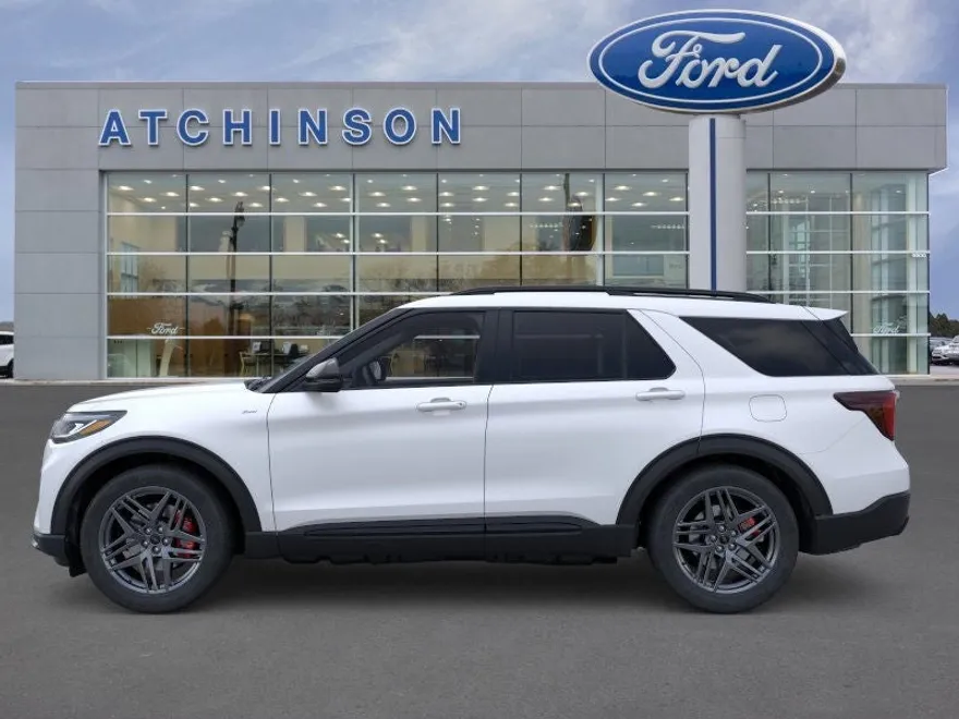 2025 Ford Explorer ST-Line photo 1