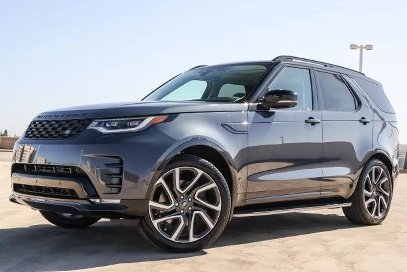 2025 Land Rover Discovery SE photo 1