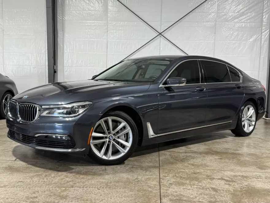 2018 Bmw 750i / B7 photo 1