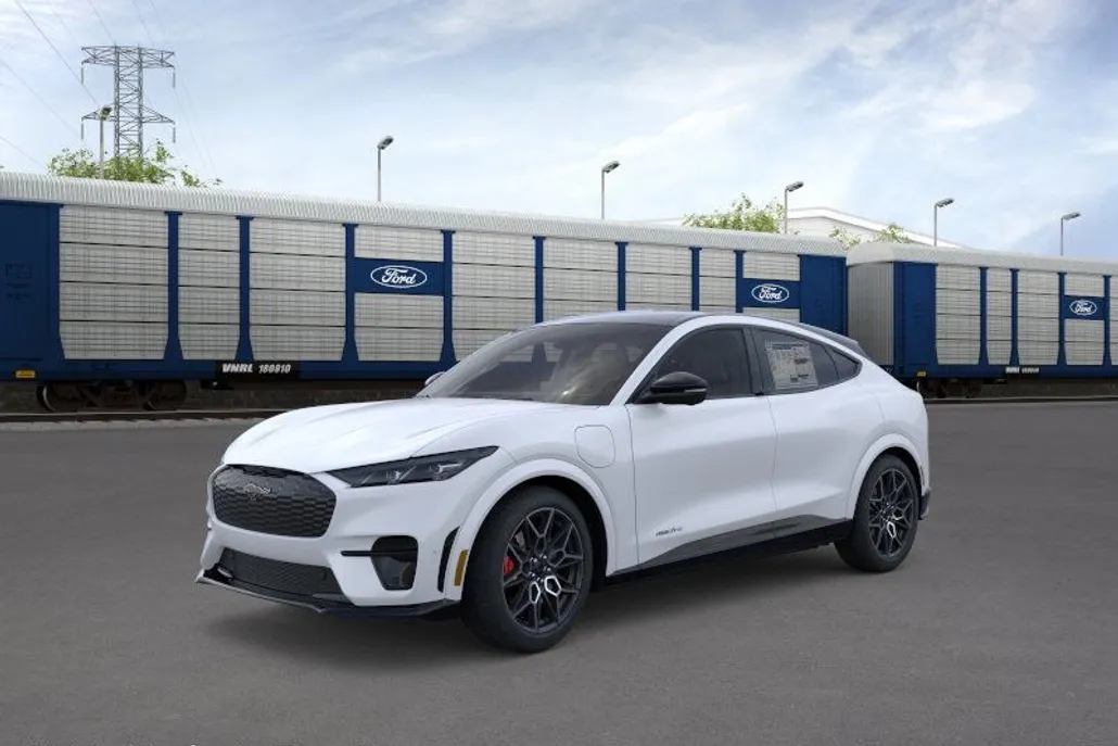 2025 Ford Mustang Mach-E GT photo 1