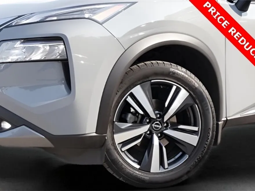 2022 Nissan Rogue SL photo 1
