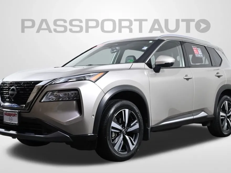 2023 Nissan Rogue SL photo 1