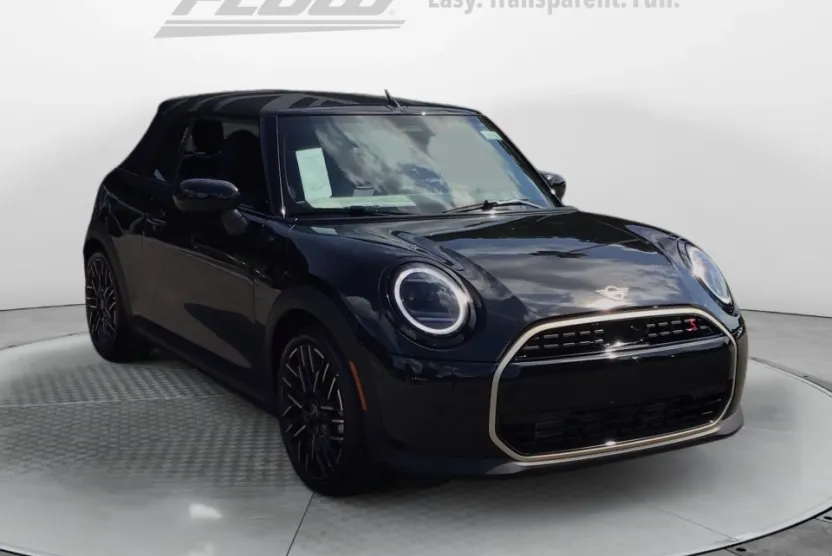 2025 Mini Cooper Convertible Iconic photo 1
