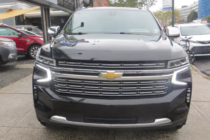 2021 Chevrolet Suburban Premier photo 1