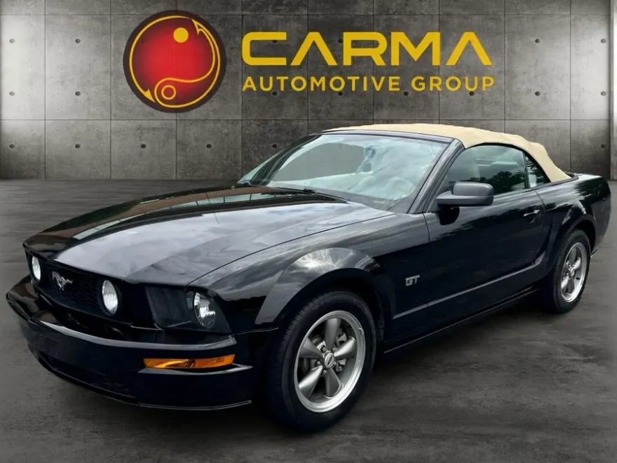 2005 Ford Mustang GT Premium Convertible photo 1
