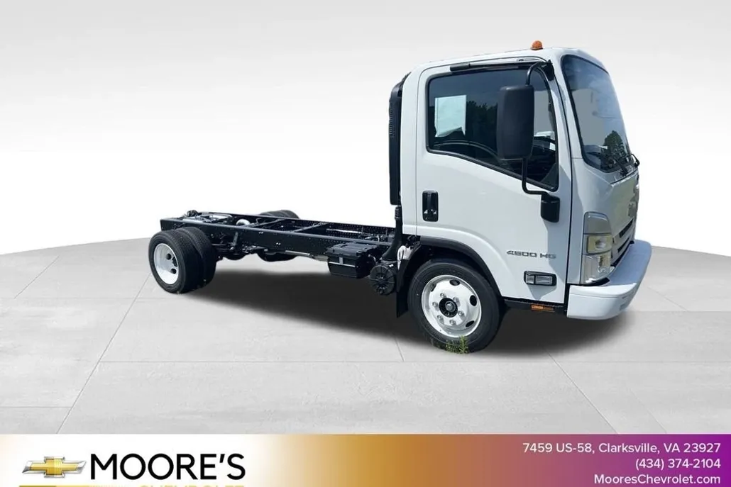 2024 Chevrolet Silverado 4500HD Base photo 1
