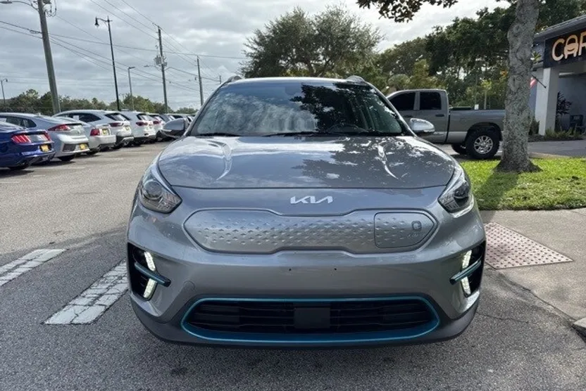 2022 Kia Niro EV S photo 1