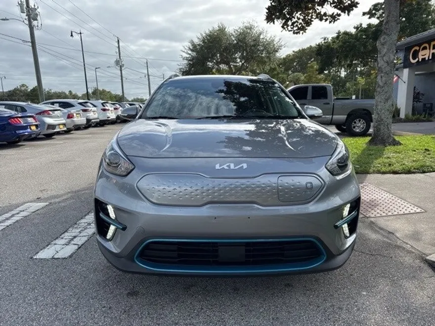2022 Kia Niro EV S photo 1