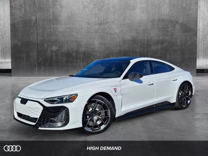 2025 Audi RS e-tron GT Base photo 1