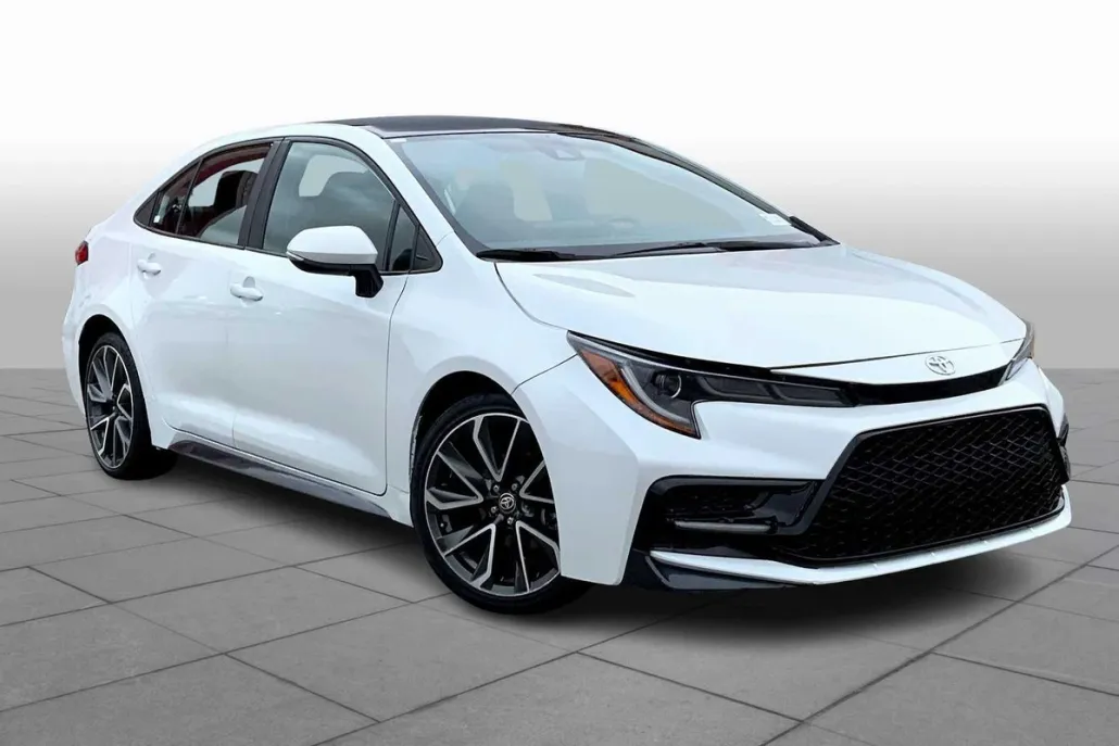2022 Toyota Corolla SE photo 1