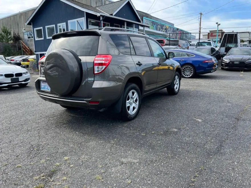 2010 Toyota RAV4 Base photo 1