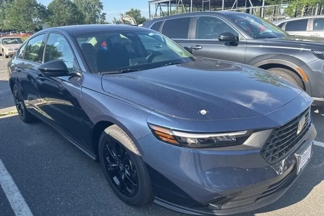 2025 Honda Accord SE photo 1