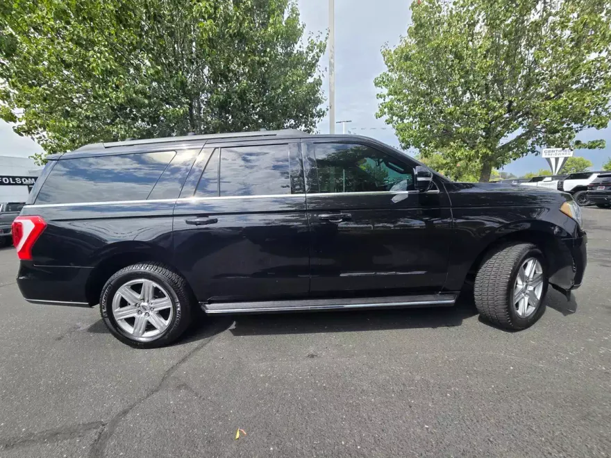 2020 Ford Expedition MAX XLT photo 1