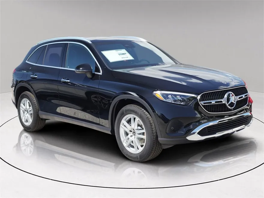 2025 Mercedes Benz GLC 300 photo 1