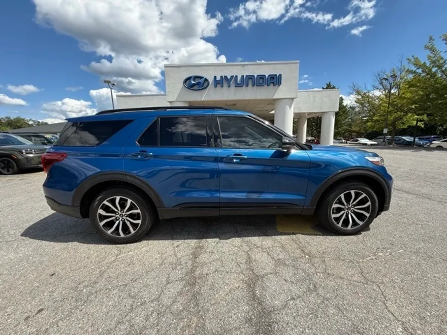 2020 Ford Explorer ST photo 1