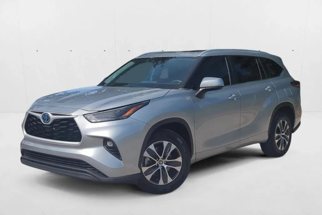 2023 Toyota Highlander Hybrid XLE photo 1