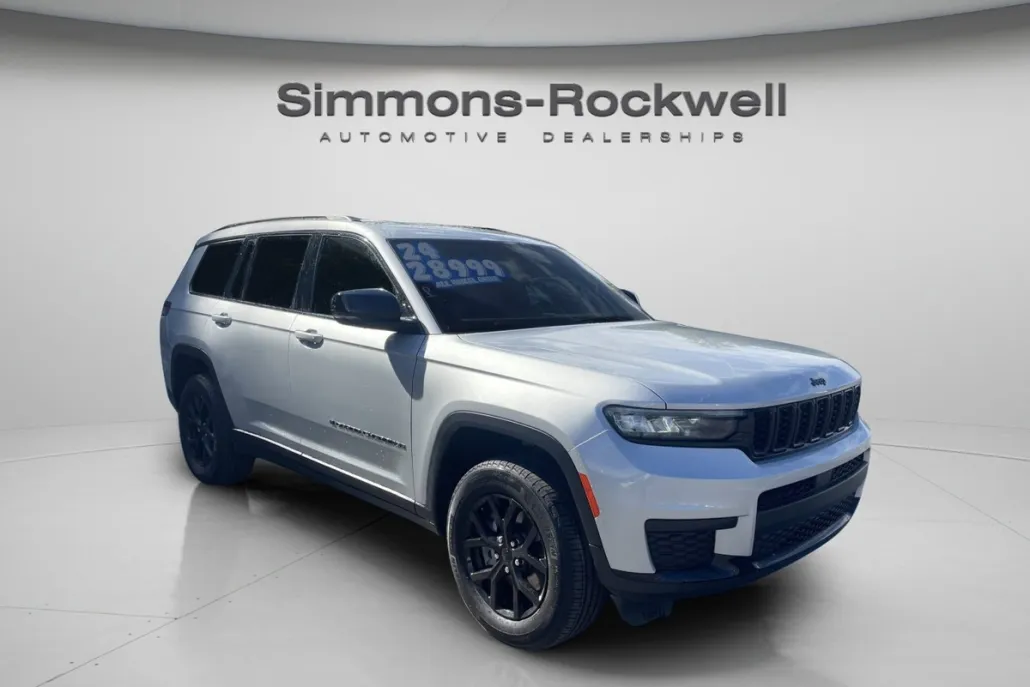 2024 Jeep Grand Cherokee Altitude photo 1
