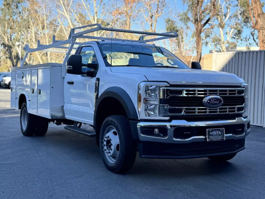 2024 Ford F-550 XL photo 1